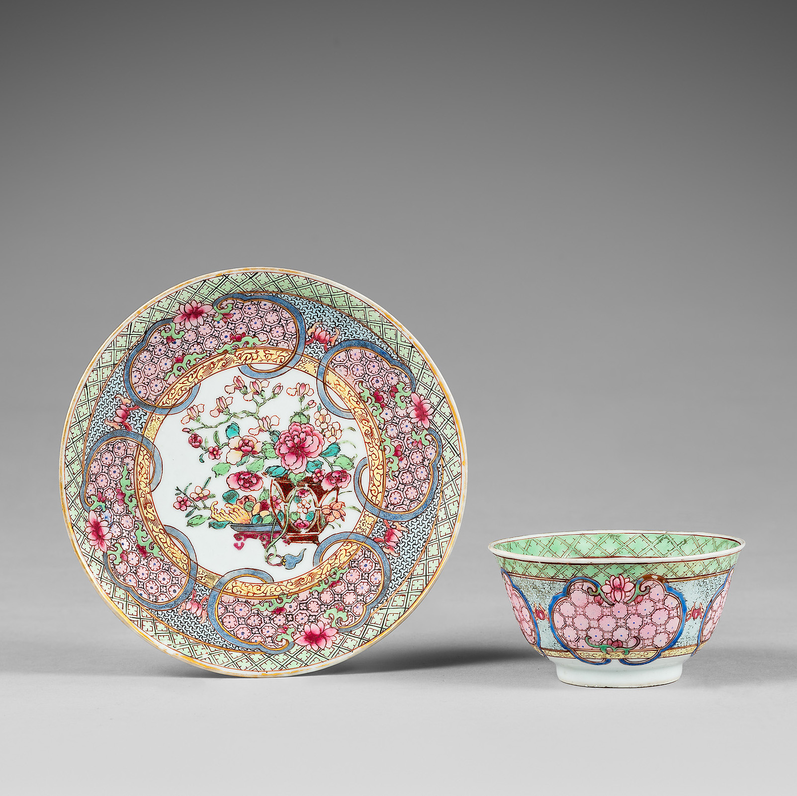 Famille rose Porcelain Yongzheng (1723-1735, China