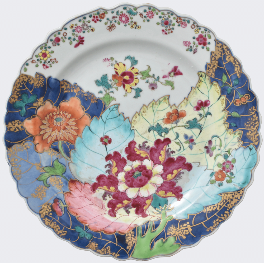 Chinese famille rose tobacco leaf plates Qianlong period